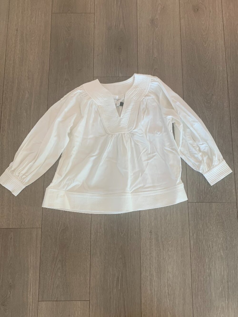 NWT Pomander Place Off-White Top Size XS